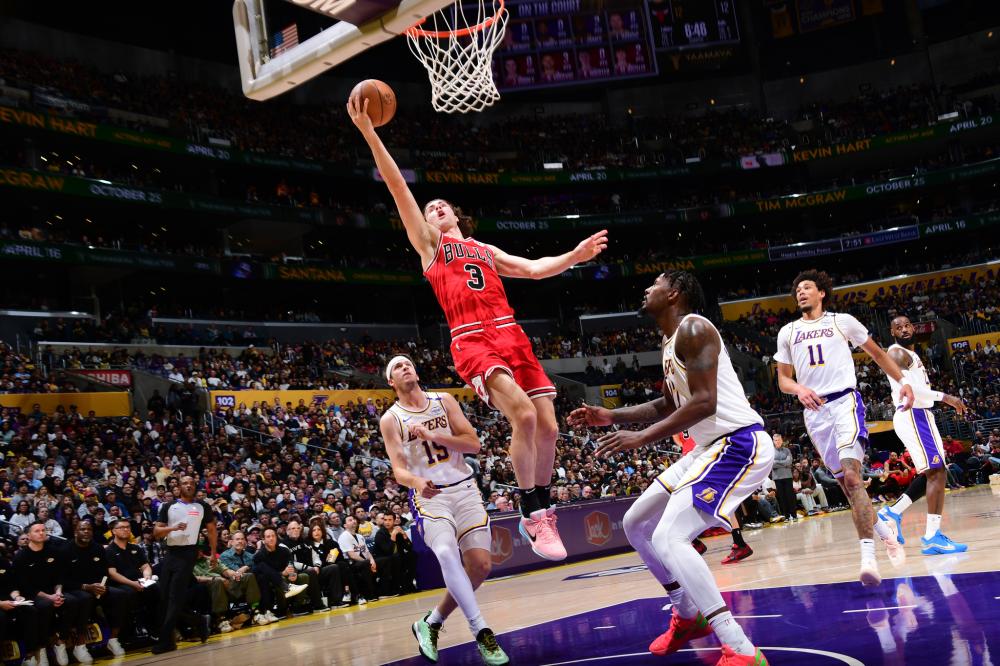 霍姆格伦单场20+命中率联盟第三，雷霆轻取太阳晋级杯赛四强