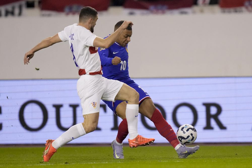 跟队记者：萨56可能续约至2029年，今夏他曾被标价3000万欧元