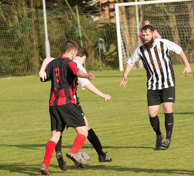 吉文：可能我有点老派，看不惯加纳乔走路歪着身子还挂条链子